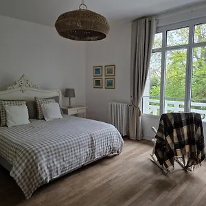 Bed & Breakfast Demeure Du Saule Madame, Thieux (Seine-et-Marne)